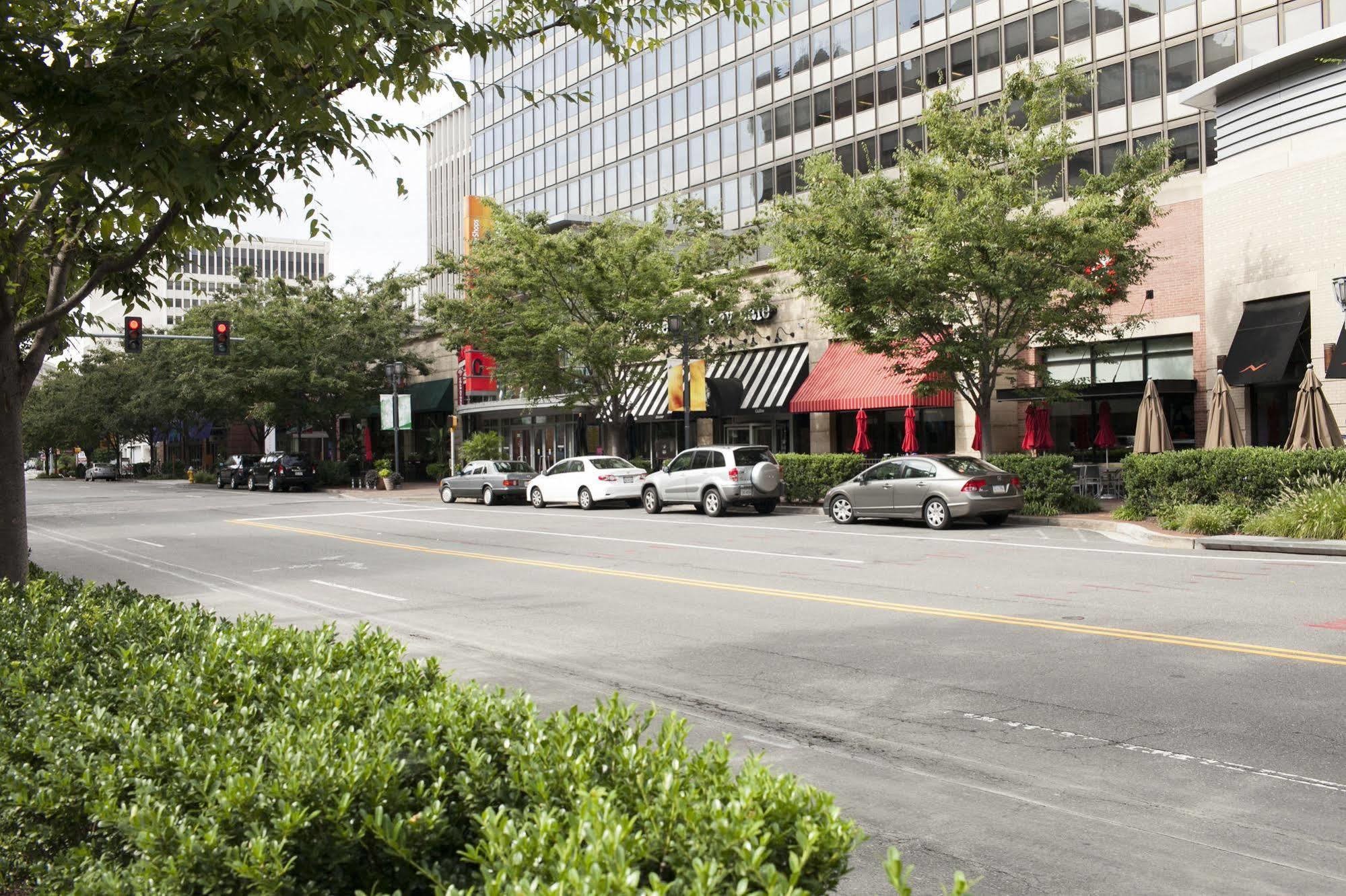 Americana Hotel Arlington Bagian luar foto
