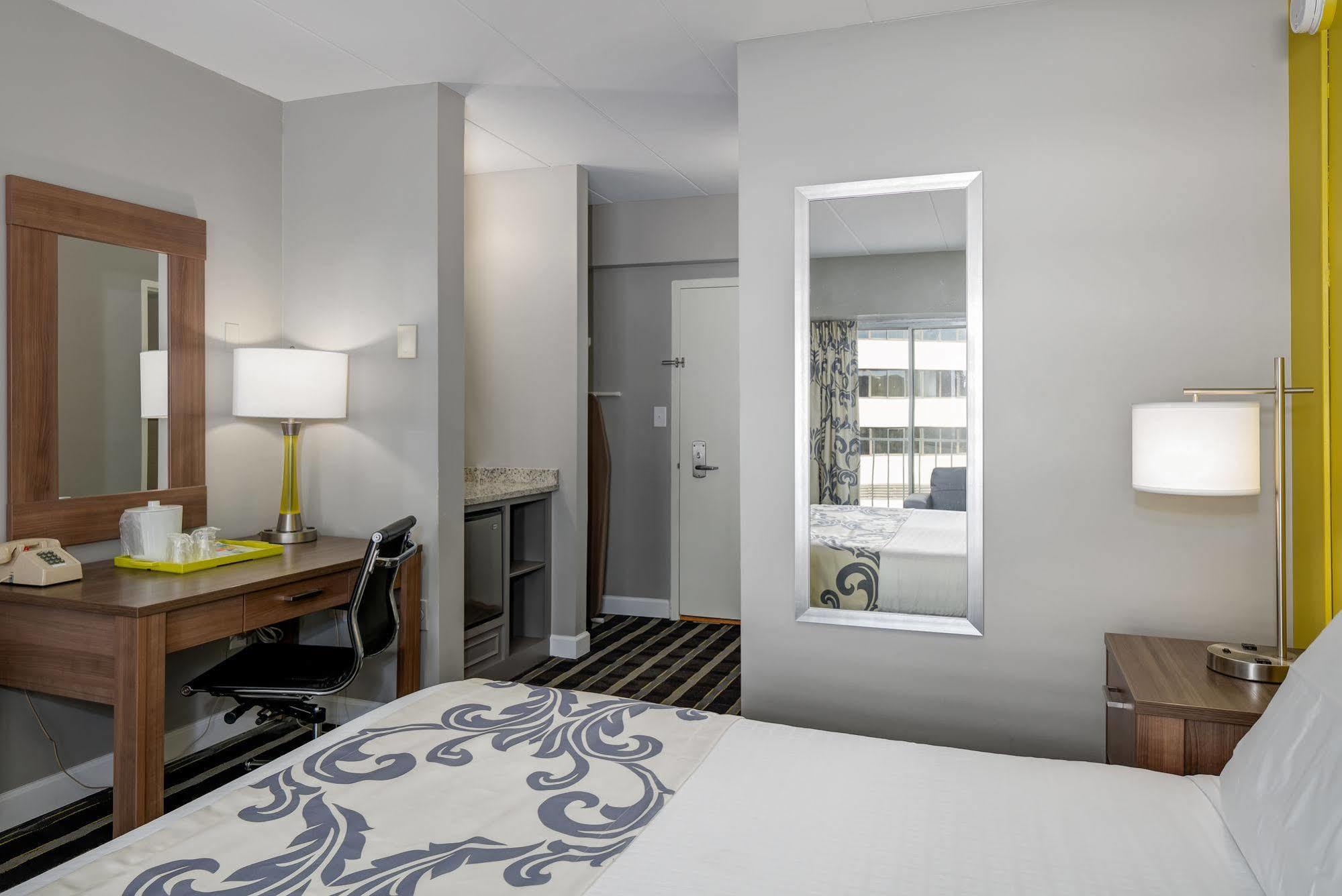 Americana Hotel Arlington Bagian luar foto
